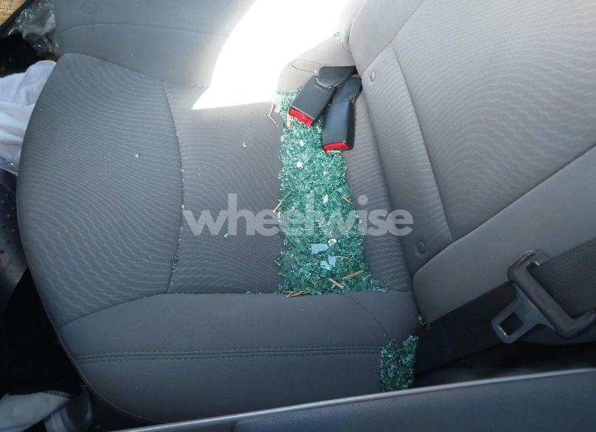 Photo 13 of 2015 Hyundai Elantra SE (VIN 5NPDH4AE7FH629004)