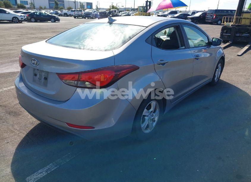 Photo 4 of 2015 Hyundai Elantra SE (VIN 5NPDH4AE7FH629004)