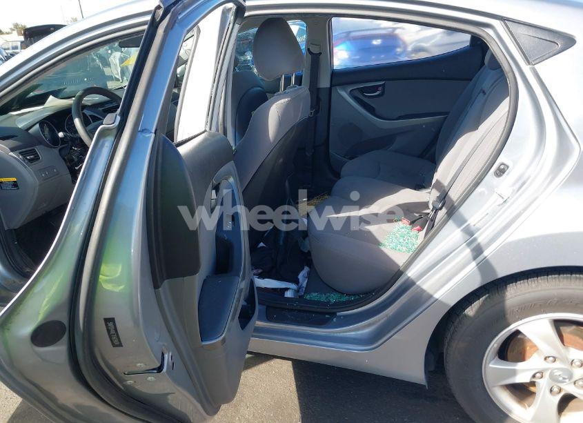 Photo 8 of 2015 Hyundai Elantra SE (VIN 5NPDH4AE7FH629004)