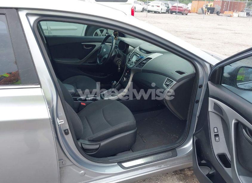 Photo 5 of 2015 Hyundai Elantra SE (VIN 5NPDH4AE7FH640763)