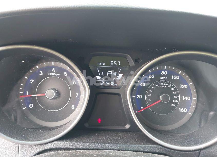 Photo 7 of 2015 Hyundai Elantra SE (VIN 5NPDH4AE7FH640763)