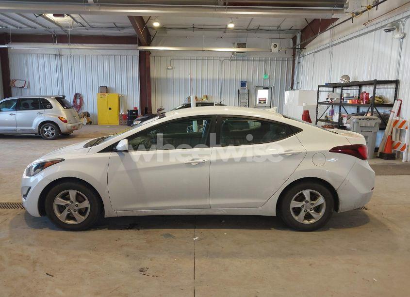 Photo 14 of 2015 Hyundai Elantra SE (VIN 5NPDH4AE7FH642027)