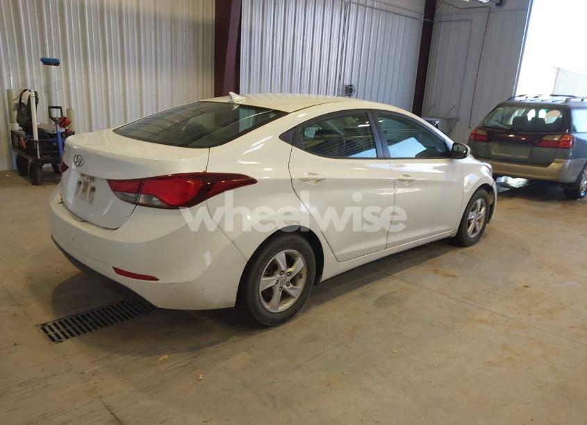 Photo 4 of 2015 Hyundai Elantra SE (VIN 5NPDH4AE7FH642027)