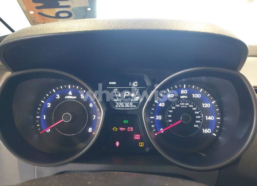 Photo 7 of 2015 Hyundai Elantra SE (VIN 5NPDH4AE7FH642027)