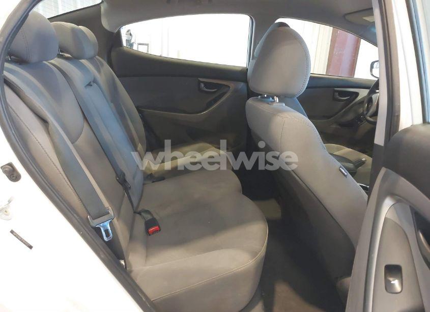 Photo 8 of 2015 Hyundai Elantra SE (VIN 5NPDH4AE7FH642027)