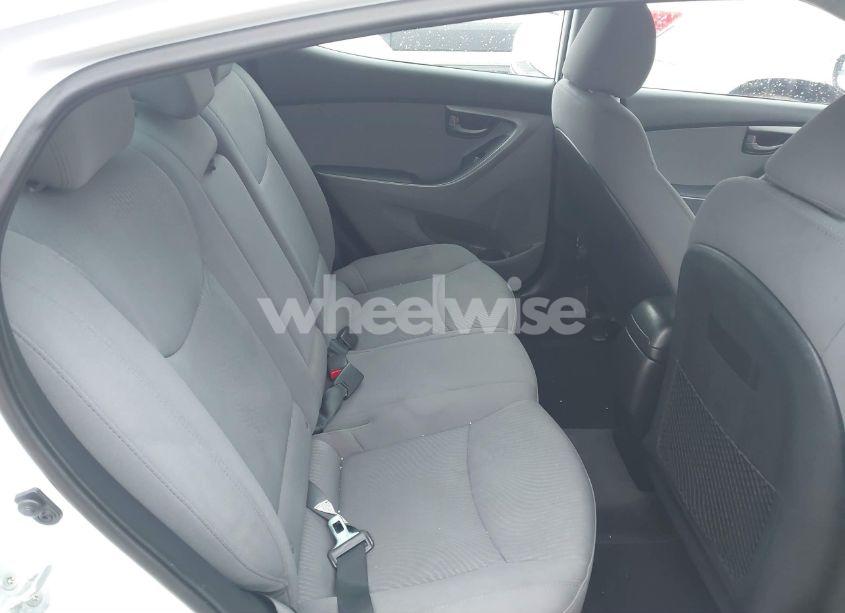 Photo 8 of 2015 Hyundai Elantra SE (VIN 5NPDH4AE7FH650385)