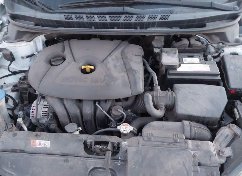 Photo 10 of 2015 Hyundai Elantra SE (VIN 5NPDH4AE7FH651147)