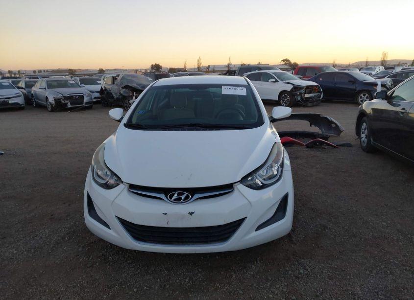 Photo 13 of 2015 Hyundai Elantra SE (VIN 5NPDH4AE7FH651147)