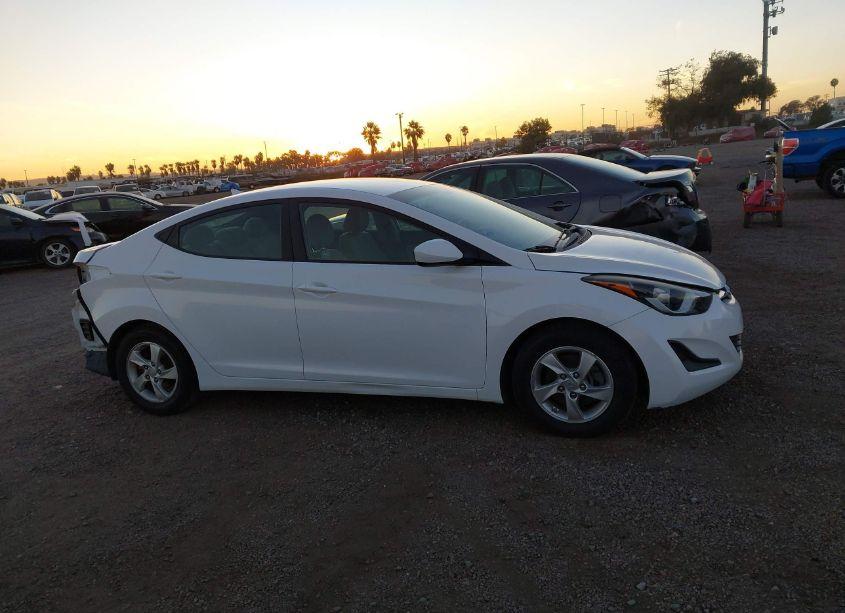 Photo 14 of 2015 Hyundai Elantra SE (VIN 5NPDH4AE7FH651147)
