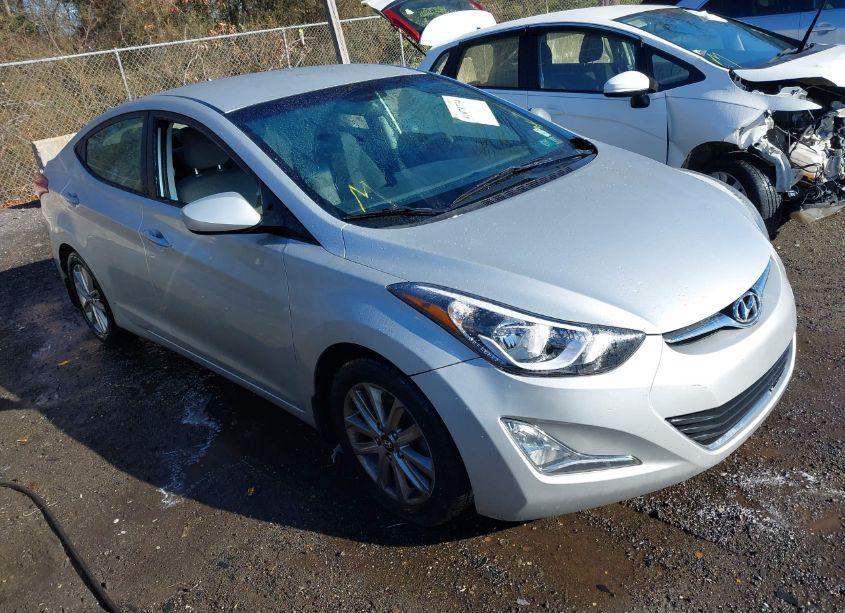 2016 Hyundai Elantra SE (VIN 5NPDH4AE7GH659640) main photo