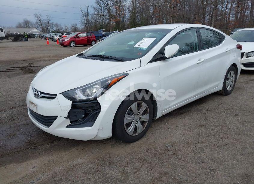 Photo 2 of 2016 Hyundai Elantra SE (VIN 5NPDH4AE7GH677460)