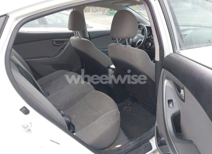 Photo 8 of 2016 Hyundai Elantra SE (VIN 5NPDH4AE7GH677460)