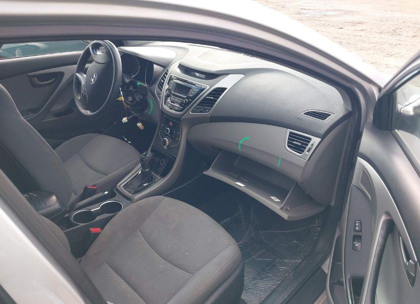 Photo 5 of 2016 Hyundai Elantra SE (VIN 5NPDH4AE7GH680570)