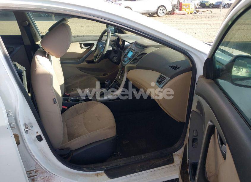 Photo 5 of 2016 Hyundai Elantra SE (VIN 5NPDH4AE7GH691505)