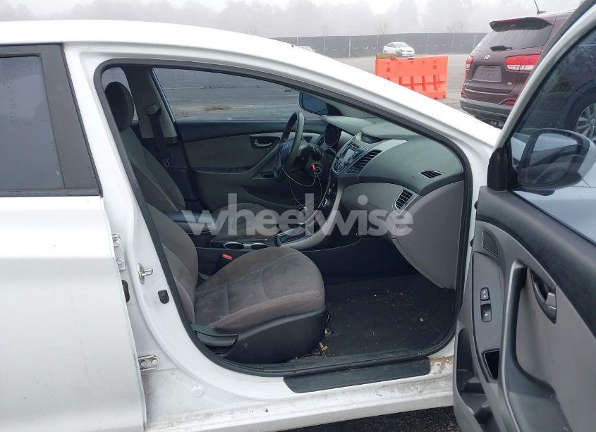 Photo 5 of 2016 Hyundai Elantra SE (VIN 5NPDH4AE7GH704964)