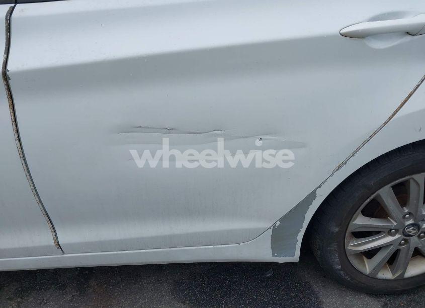 Photo 6 of 2016 Hyundai Elantra SE (VIN 5NPDH4AE7GH704964)