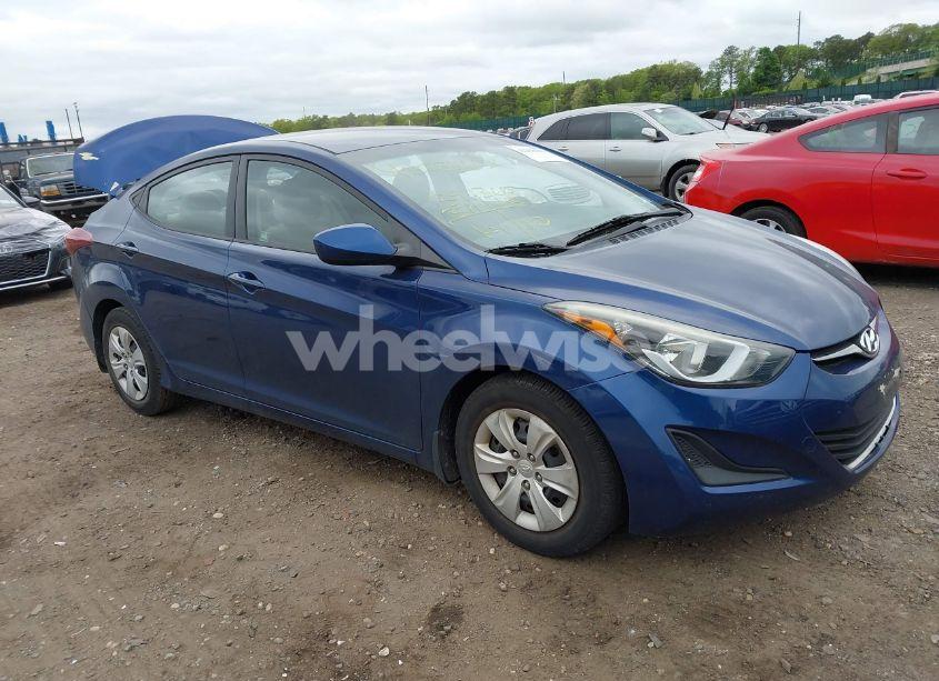 2016 Hyundai Elantra SE (VIN 5NPDH4AE7GH712093) main photo