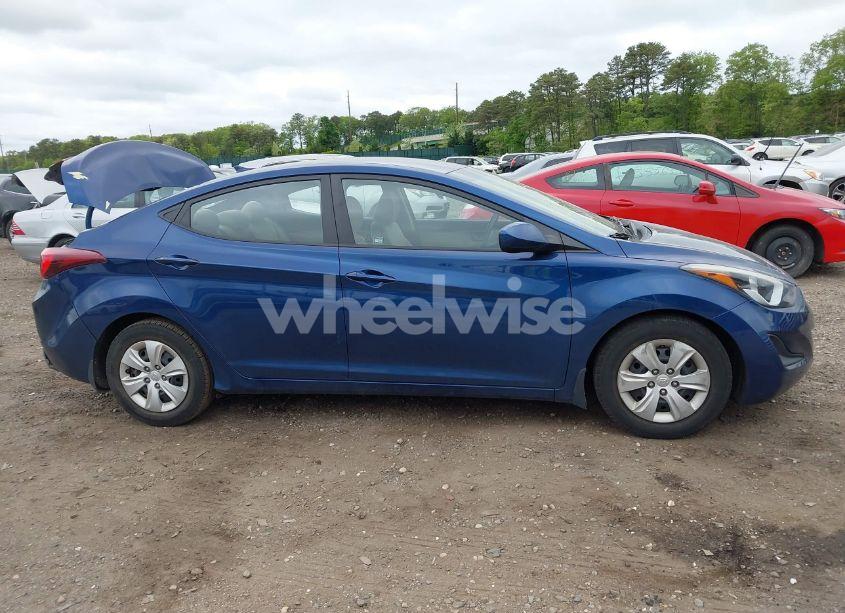 Photo 13 of 2016 Hyundai Elantra SE (VIN 5NPDH4AE7GH712093)