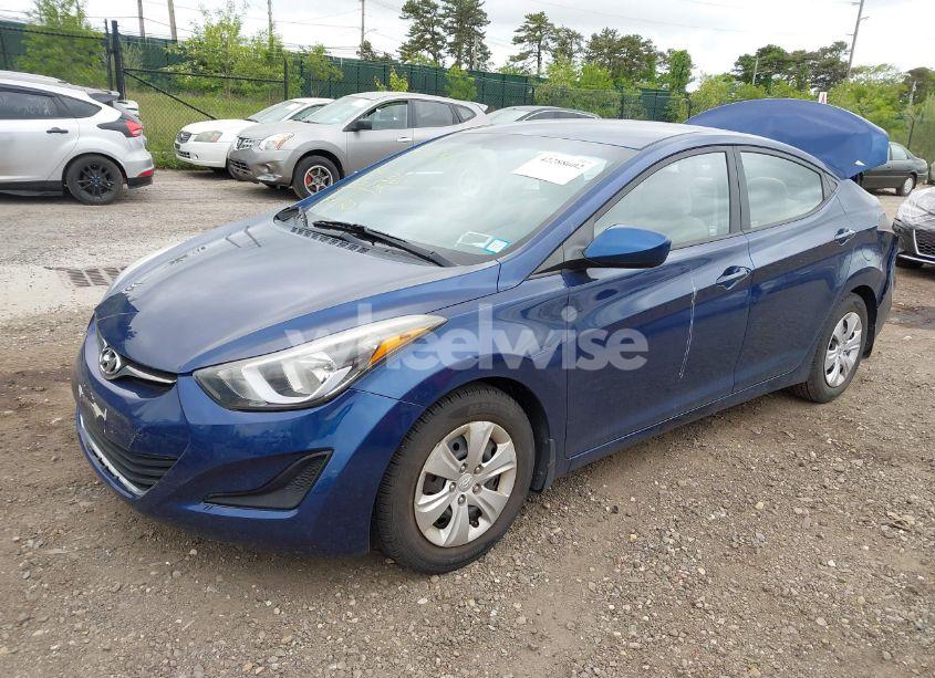 Photo 2 of 2016 Hyundai Elantra SE (VIN 5NPDH4AE7GH712093)
