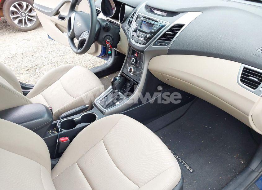 Photo 5 of 2016 Hyundai Elantra SE (VIN 5NPDH4AE7GH712093)