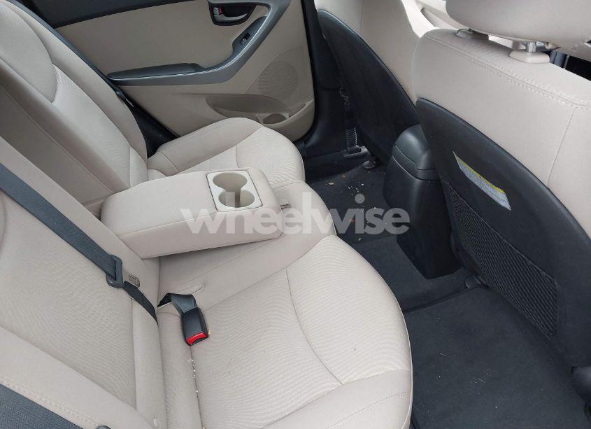 Photo 8 of 2016 Hyundai Elantra SE (VIN 5NPDH4AE7GH712093)