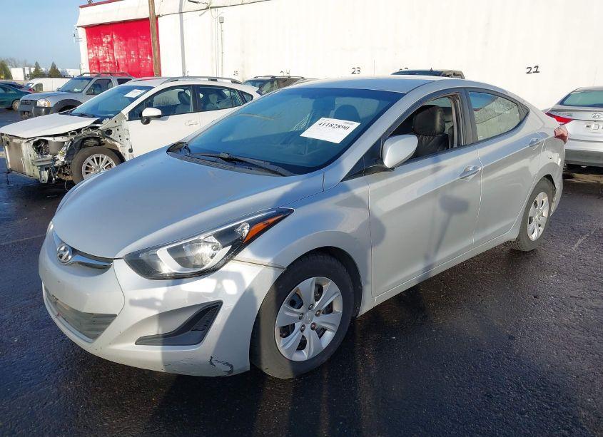 Photo 2 of 2016 Hyundai Elantra SE (VIN 5NPDH4AE7GH715477)