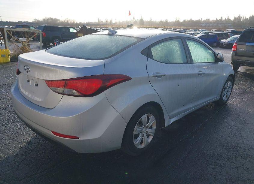 Photo 4 of 2016 Hyundai Elantra SE (VIN 5NPDH4AE7GH715477)