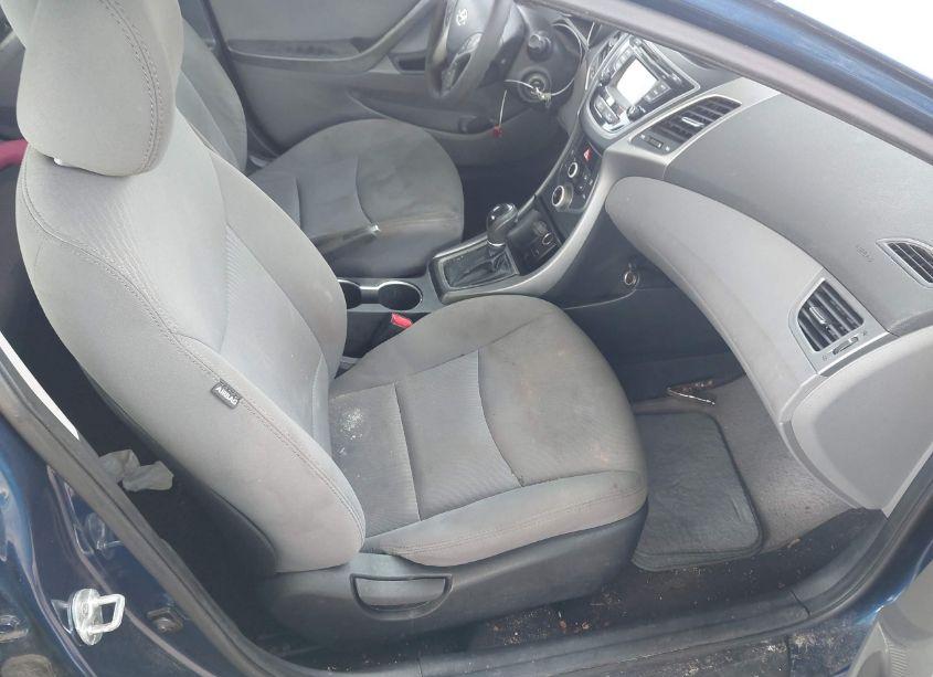 Photo 5 of 2016 Hyundai Elantra SE (VIN 5NPDH4AE7GH719819)