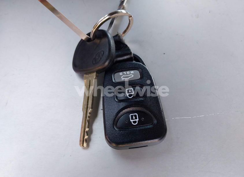 Photo 11 of 2016 Hyundai Elantra SE (VIN 5NPDH4AE7GH724048)