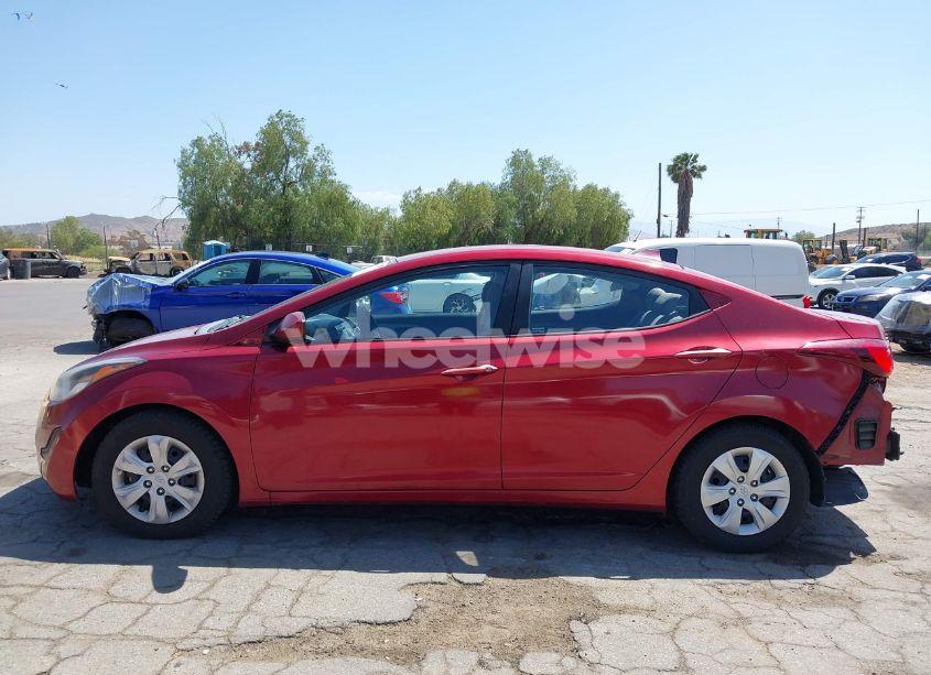 Photo 15 of 2016 Hyundai Elantra SE (VIN 5NPDH4AE7GH724048)