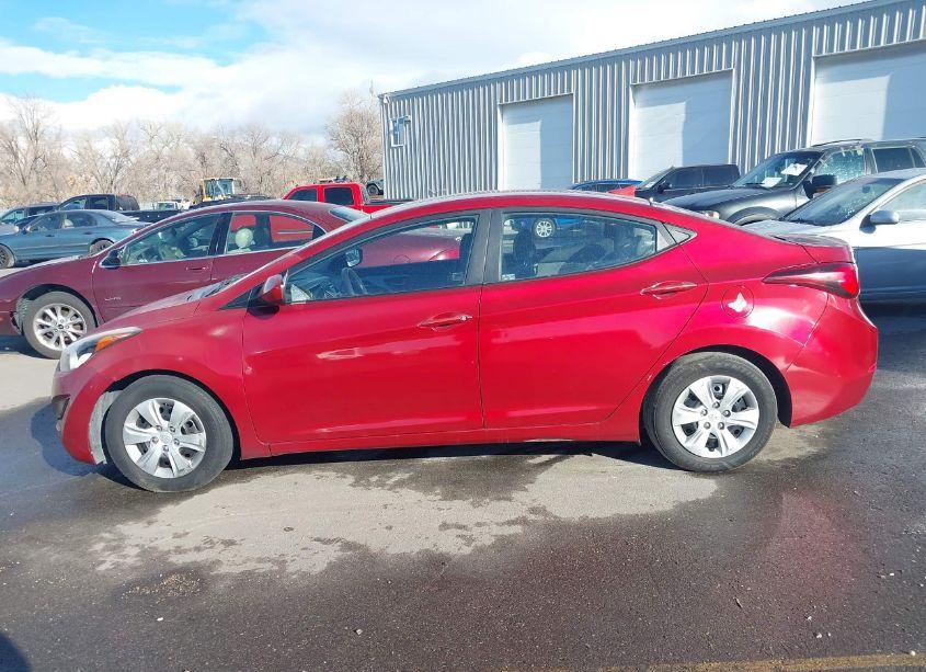 Photo 14 of 2016 Hyundai Elantra SE (VIN 5NPDH4AE7GH724311)