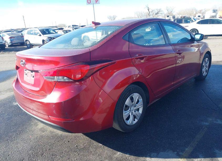 Photo 4 of 2016 Hyundai Elantra SE (VIN 5NPDH4AE7GH724311)