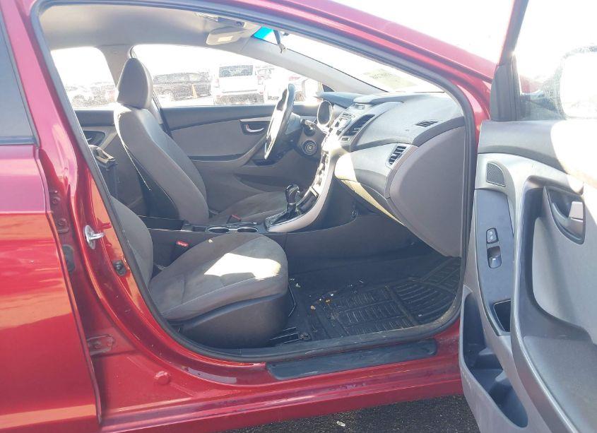 Photo 5 of 2016 Hyundai Elantra SE (VIN 5NPDH4AE7GH724311)