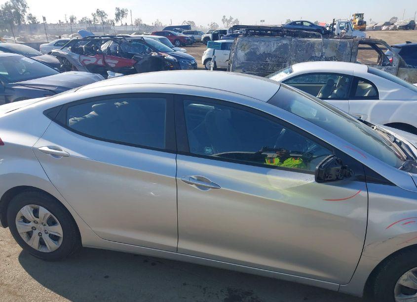 Photo 13 of 2016 Hyundai Elantra SE (VIN 5NPDH4AE7GH736054)