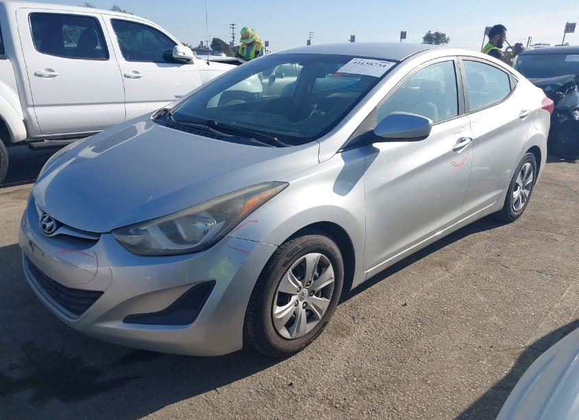 Photo 2 of 2016 Hyundai Elantra SE (VIN 5NPDH4AE7GH736054)