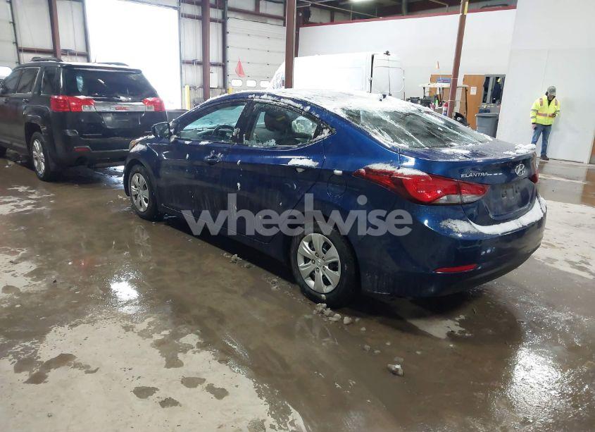 Photo 3 of 2016 Hyundai Elantra SE (VIN 5NPDH4AE7GH745028)
