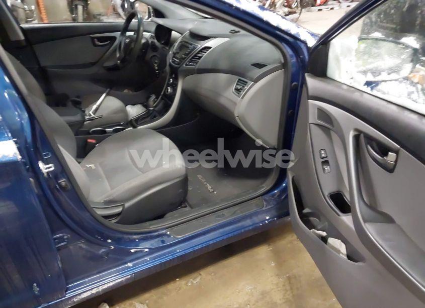 Photo 5 of 2016 Hyundai Elantra SE (VIN 5NPDH4AE7GH745028)