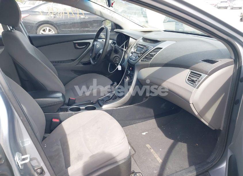 Photo 5 of 2016 Hyundai Elantra SE (VIN 5NPDH4AE7GH747894)