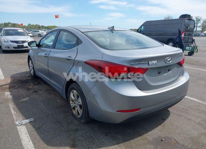 Photo 6 of 2016 Hyundai Elantra SE (VIN 5NPDH4AE7GH747894)