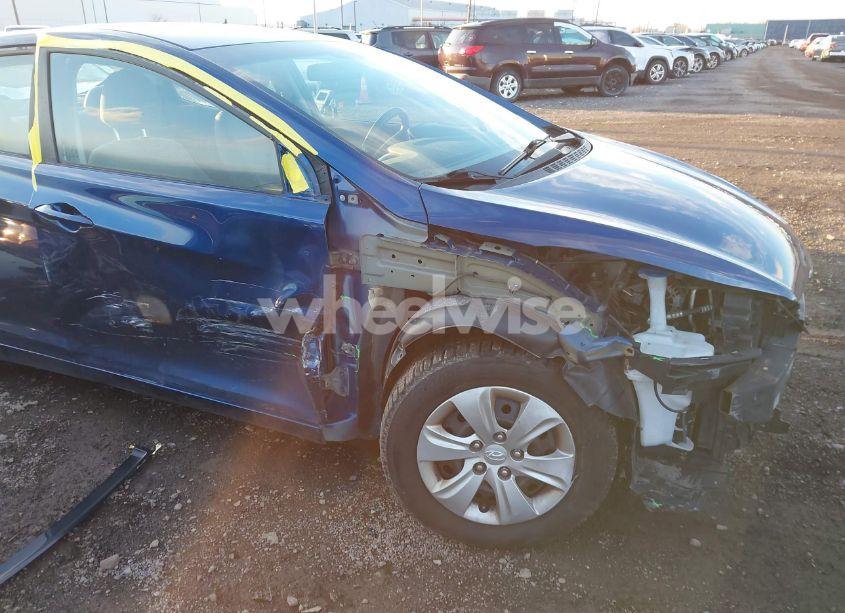 Photo 6 of 2016 Hyundai Elantra SE (VIN 5NPDH4AE7GH749631)