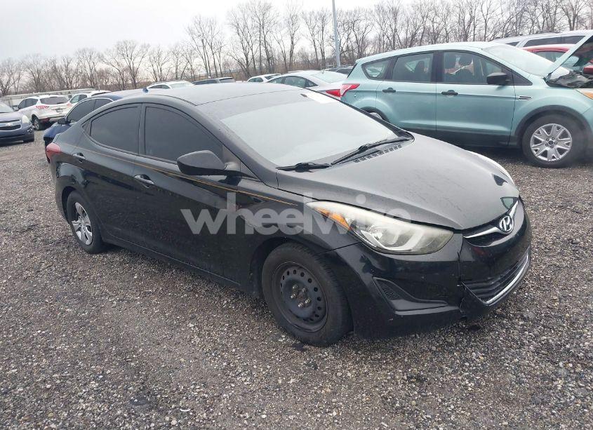2016 Hyundai Elantra SE (VIN 5NPDH4AE7GH764582) main photo