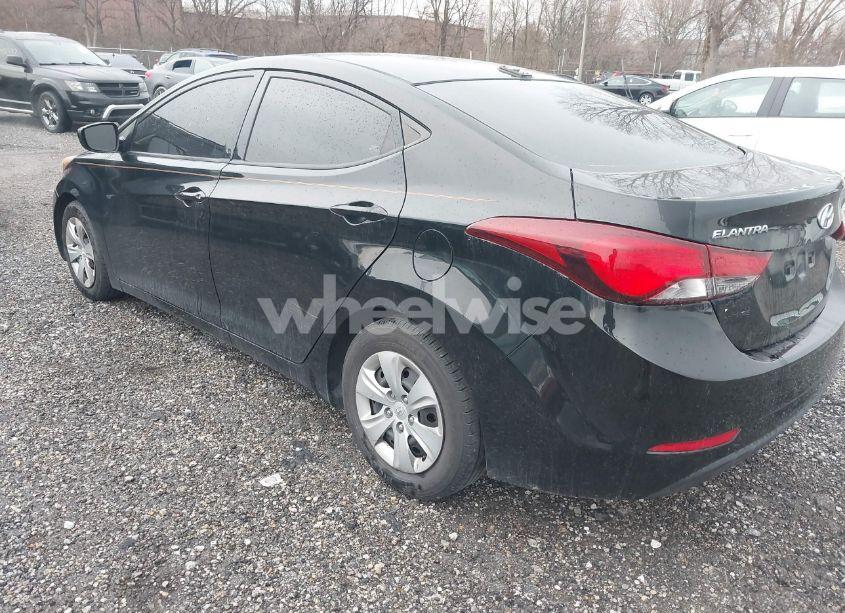 Photo 3 of 2016 Hyundai Elantra SE (VIN 5NPDH4AE7GH764582)