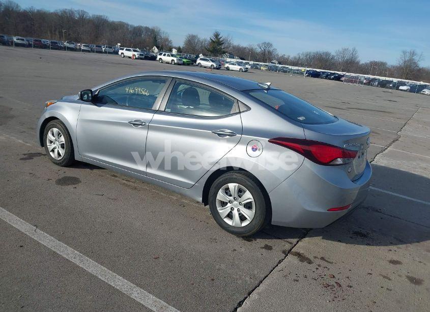 Photo 3 of 2016 Hyundai Elantra SE (VIN 5NPDH4AE7GH770835)