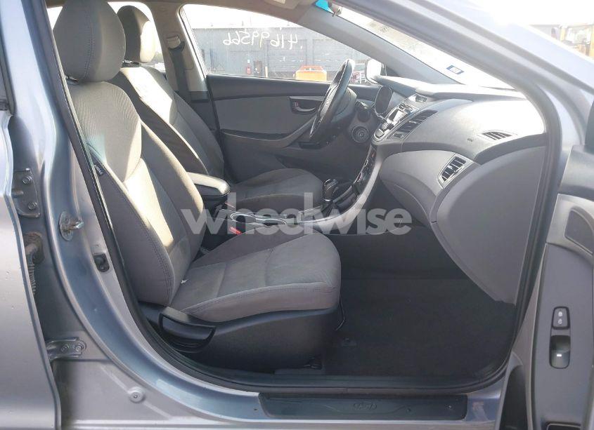 Photo 5 of 2016 Hyundai Elantra SE (VIN 5NPDH4AE7GH770835)