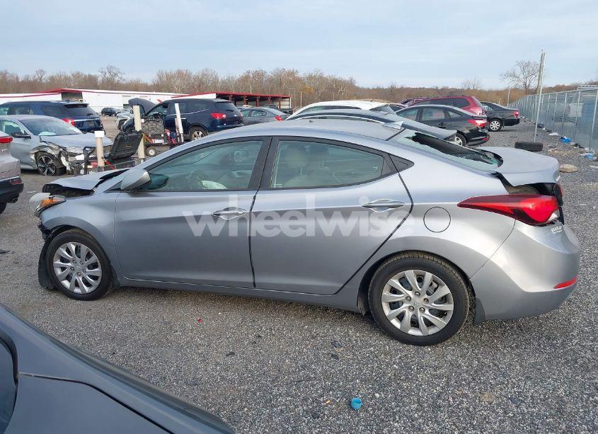 Photo 15 of 2016 Hyundai Elantra SE (VIN 5NPDH4AE7GH788400)