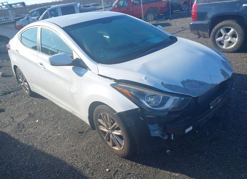 2016 Hyundai Elantra SE (VIN 5NPDH4AE7GH796805) main photo