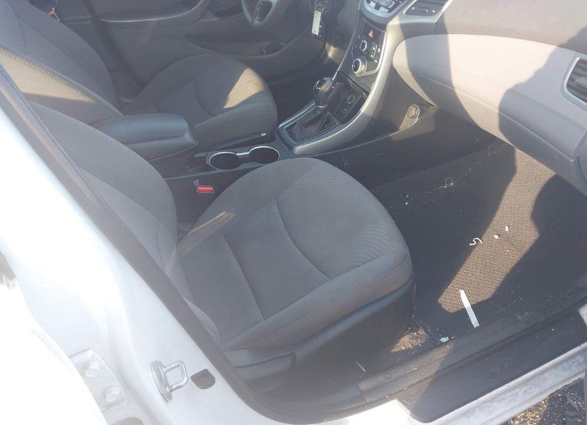 Photo 5 of 2016 Hyundai Elantra SE (VIN 5NPDH4AE7GH796805)