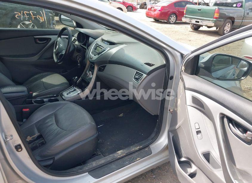 Photo 5 of 2011 Hyundai Elantra LIMITED (VIN 5NPDH4AE8BH017341)