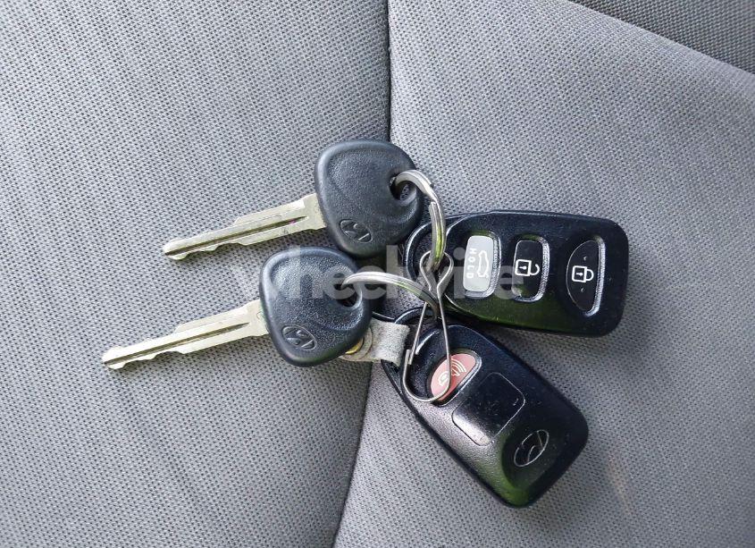Photo 11 of 2011 Hyundai Elantra GLS (VIN 5NPDH4AE8BH022281)