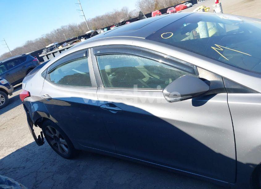 Photo 13 of 2011 Hyundai Elantra LIMITED (VIN 5NPDH4AE8BH075367)